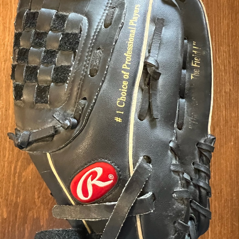 Rawlings Black and Gold Baseball Glove